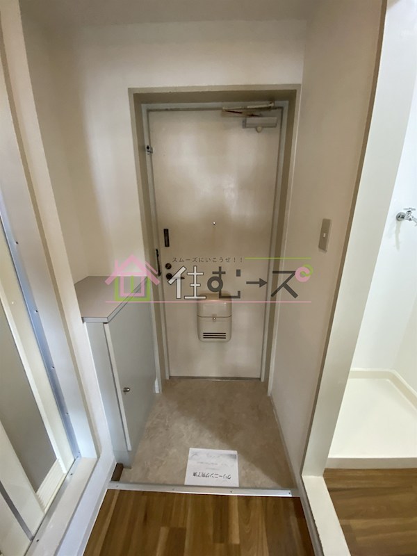 シャトレ下新庄 玄関