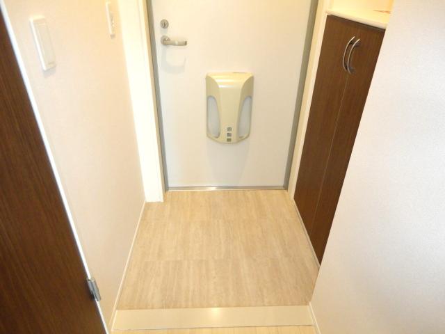 リバーサイドヒルズ 玄関