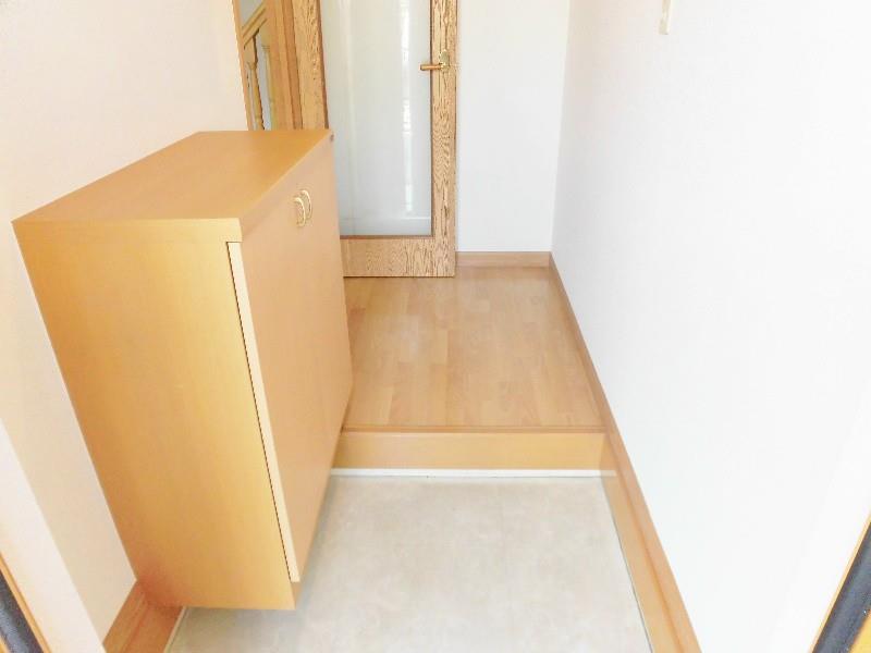 グランシャリオ水尾 玄関