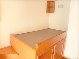 レオパレスアクティ ベッドルーム