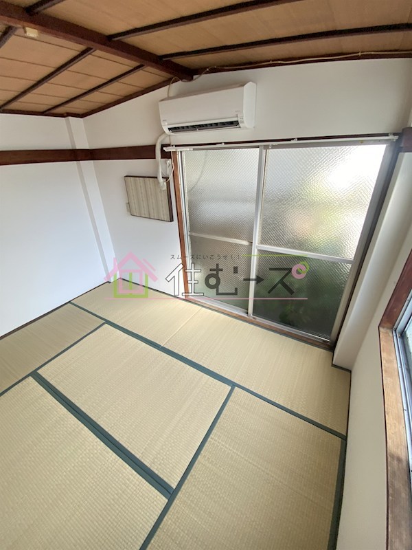 ロイヤルハイツ ベッドルーム