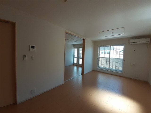 グランソレイユ楠葉 リビング