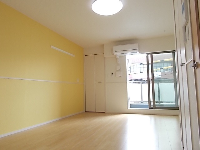 プール・モア清州 リビング