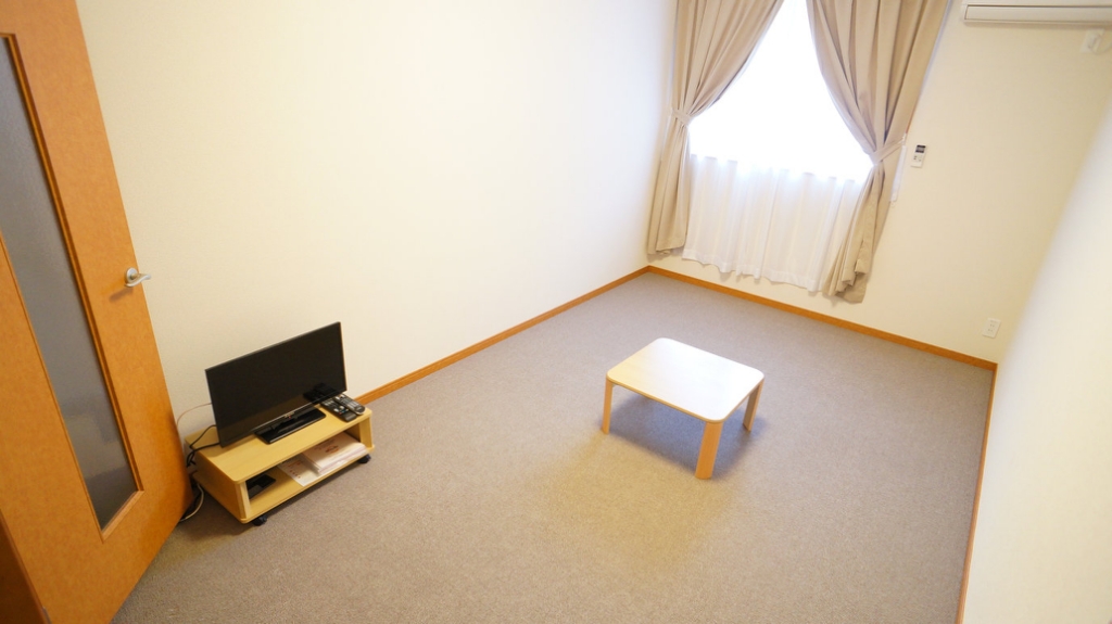 レオパレスエスト リビング