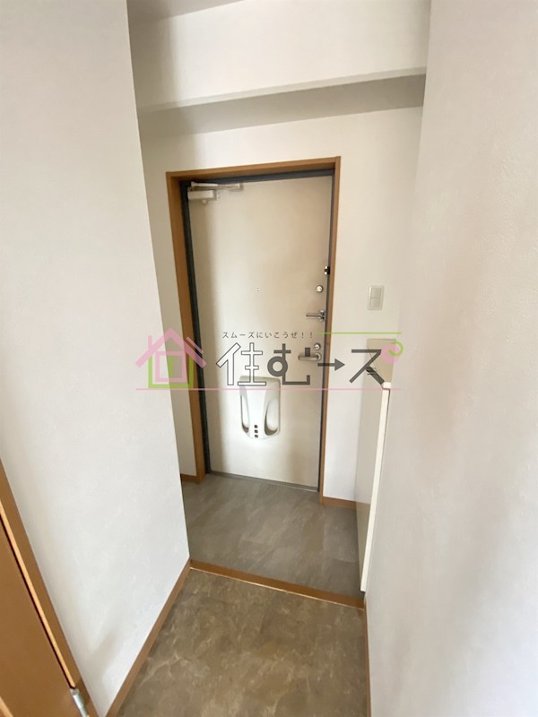 アロンディール中宮 玄関