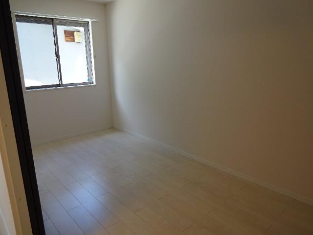 ユニヴァリィ　ソーエ その他1