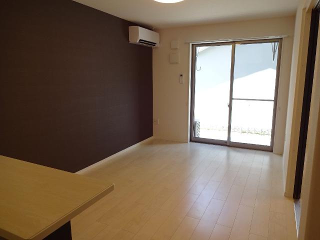 ユニヴァリィ　ソーエ リビング