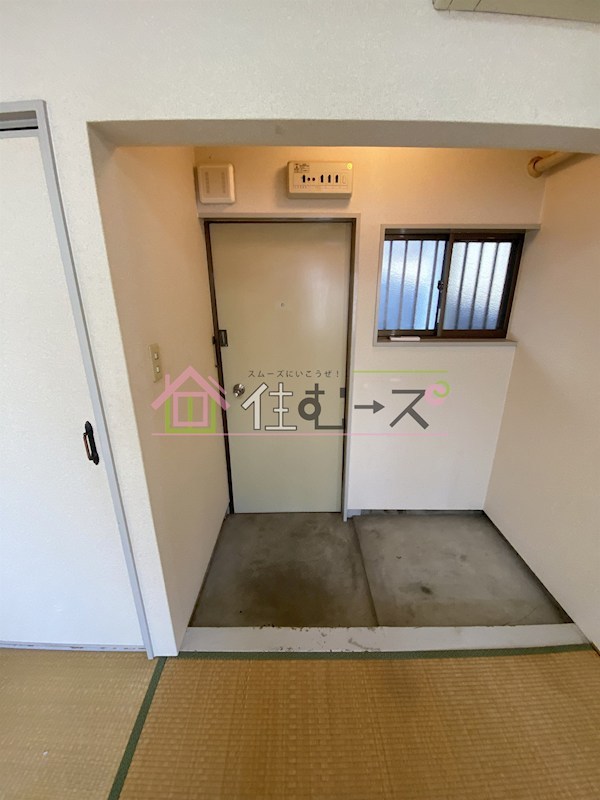 Liloアパートメント鶴見 玄関