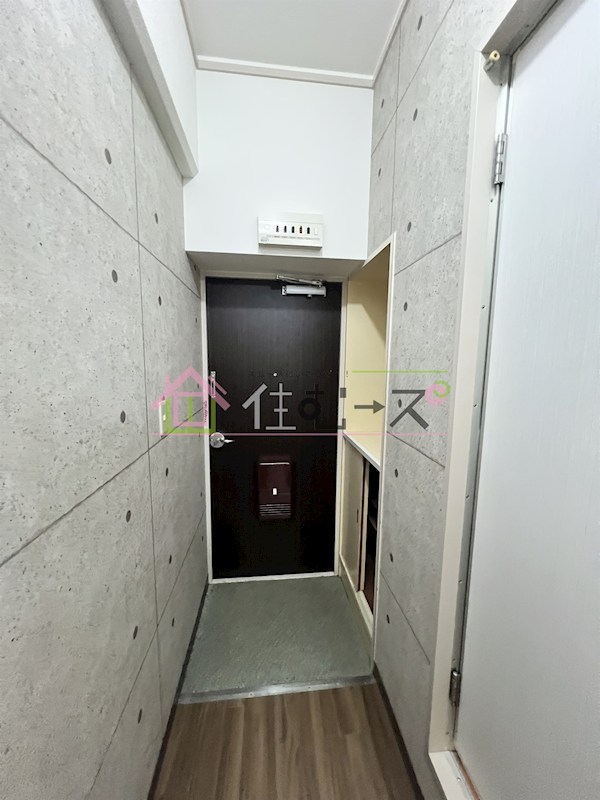 ローラン南森町 玄関