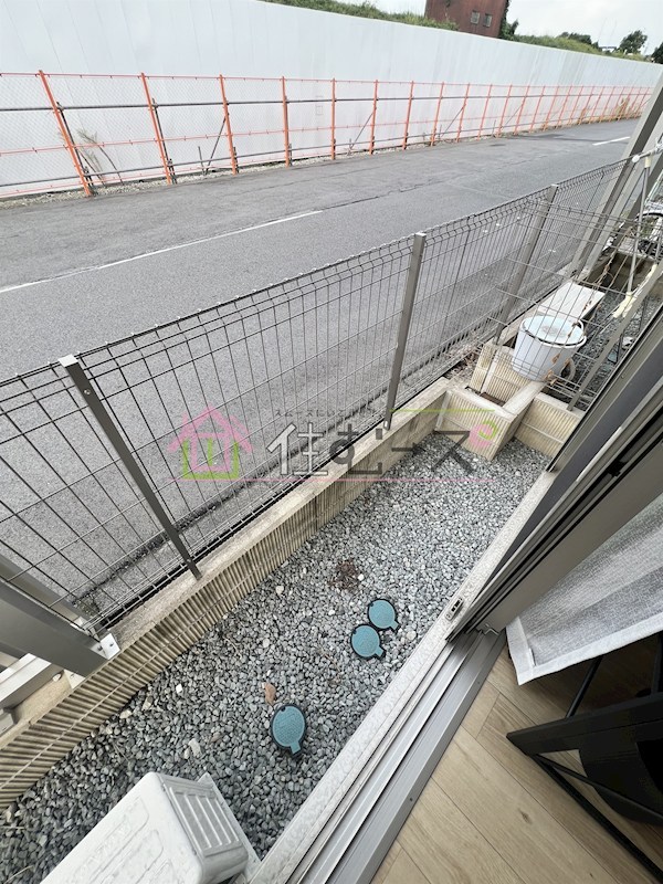 リヴァーHONJYO ベランダ