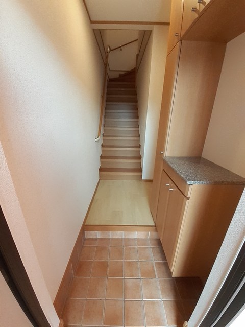 ウイズダム　パレスＢ 玄関