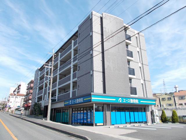 ＢＥＡＵ　ＣＨＡＭＰＳ　夢運 外観