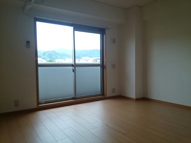 ＢＥＡＵ　ＣＨＡＭＰＳ　夢運 リビング