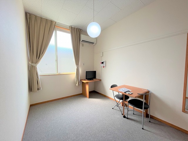 レオパレスＦＵＴＵＲＥ リビング