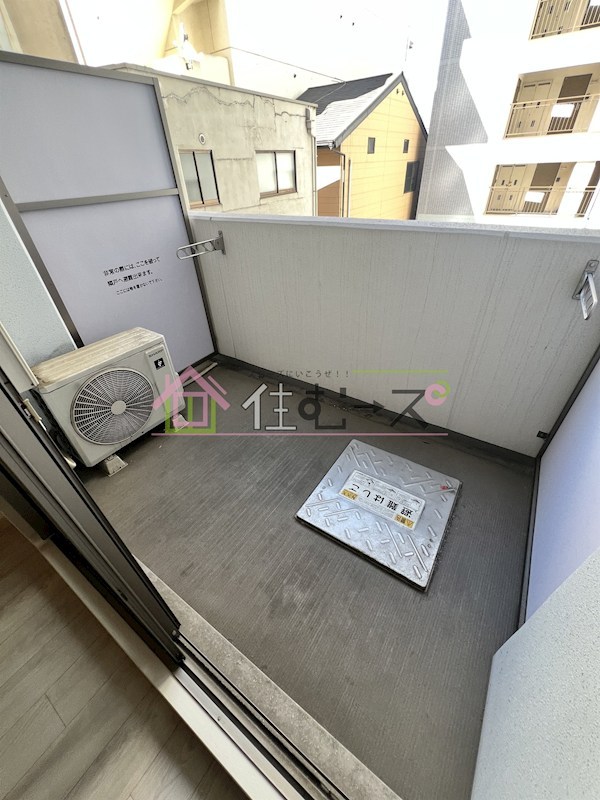 フォーリアライズ難波南レーヴ ベランダ