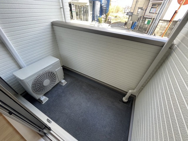 プログレＮ&amp;Omega; ベランダ