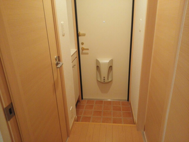 ジュネスＯ．Ｃ．Ｕ－Ⅱ 玄関