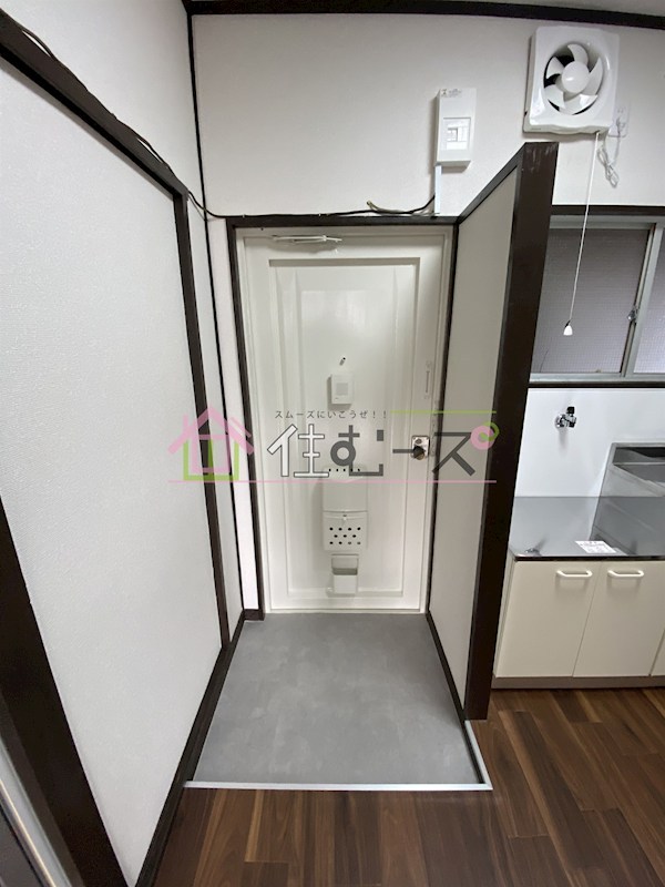 山栄マンション 玄関