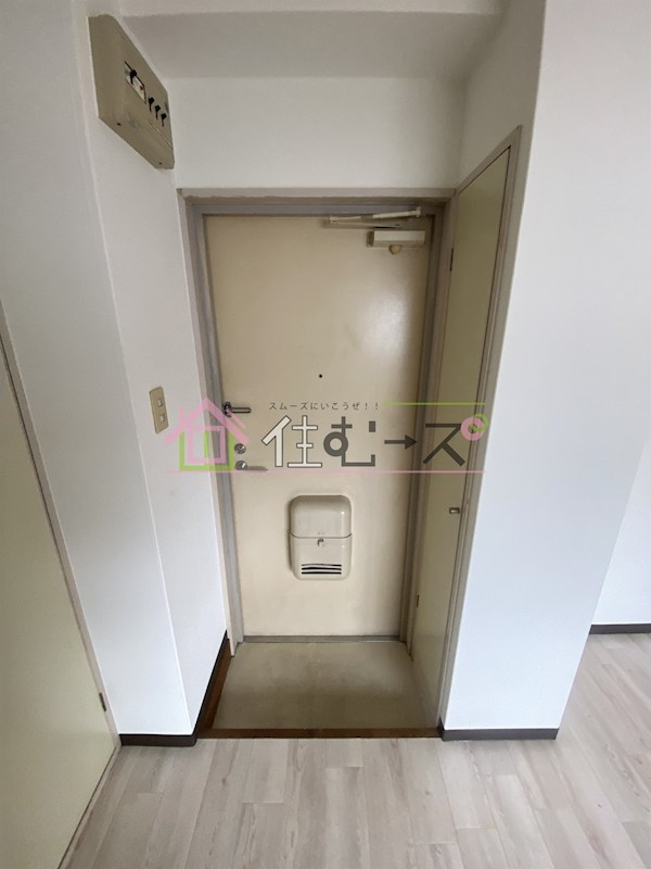 和所マンション中加賀屋 玄関