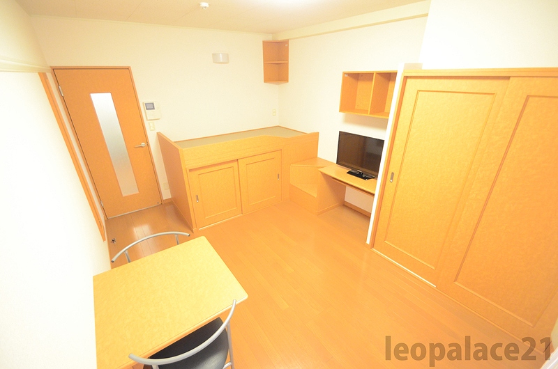 レオパレス後楽 ベッドルーム