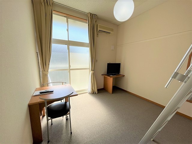 レオパレスグランデ泉Ｂ リビング