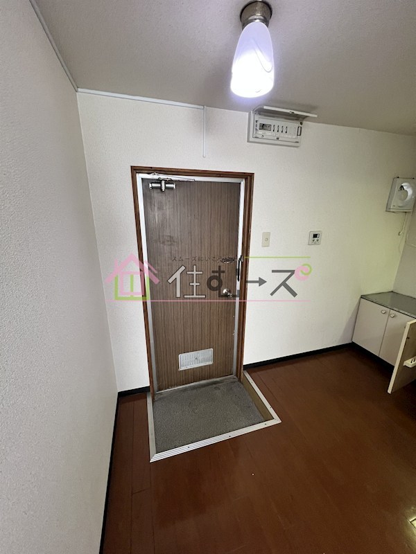 FERRAⅡ番館 玄関