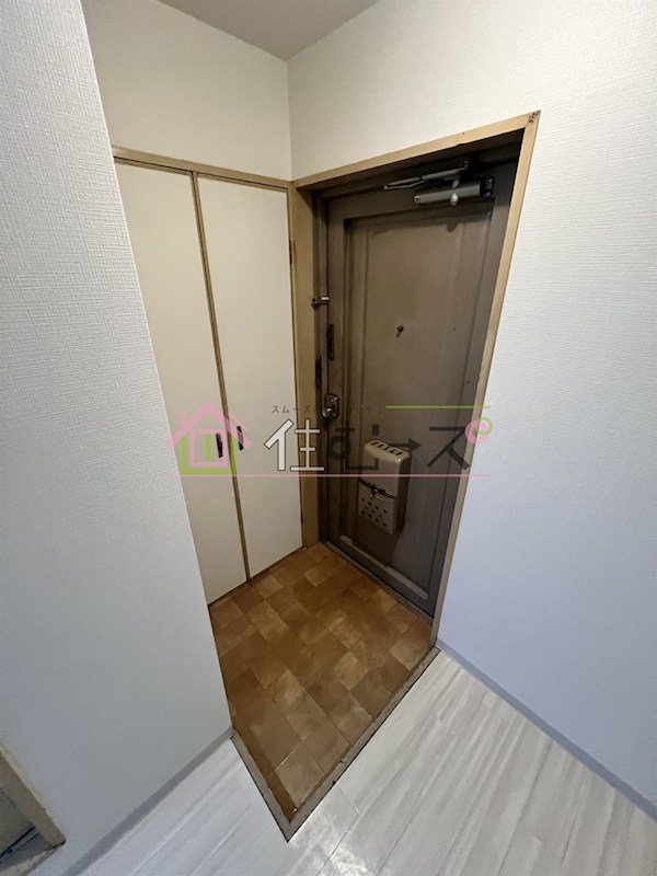 グランドハイツ喜連 玄関