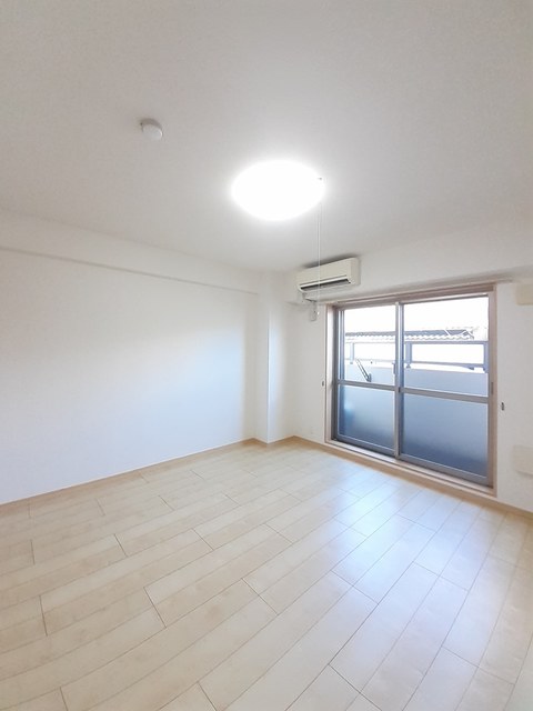 メゾン・ド・カンパニュル リビング