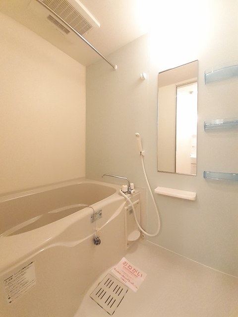 メゾン・ド・カンパニュル 風呂画像