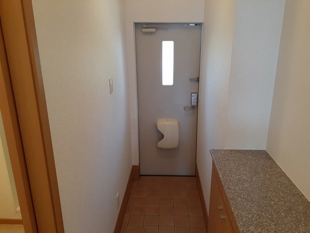 ヴィオラ東多田壱番館 玄関