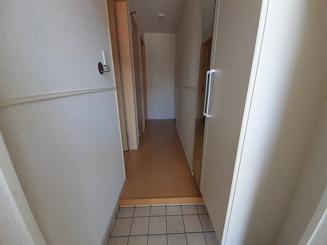 フラワータウン　アイリス 玄関