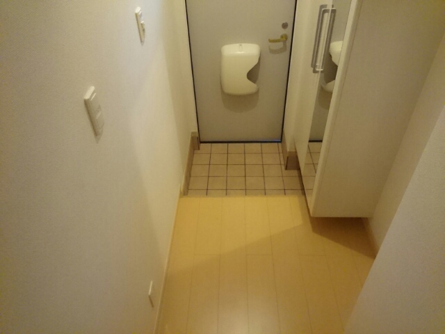 オブコニカ 玄関