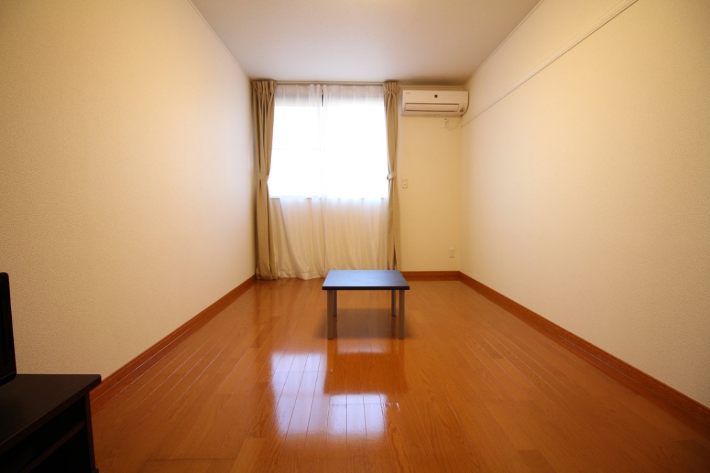 レオパレス寿 リビング