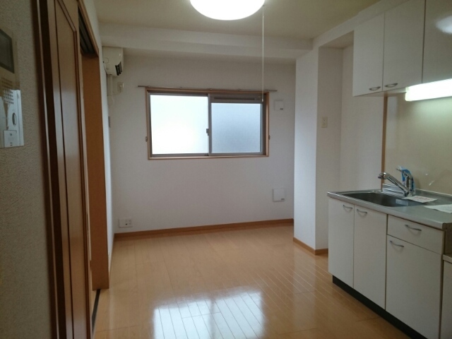 アヴニール加美 リビング