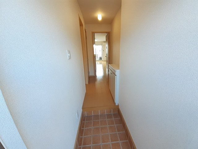 エレガンシア 玄関