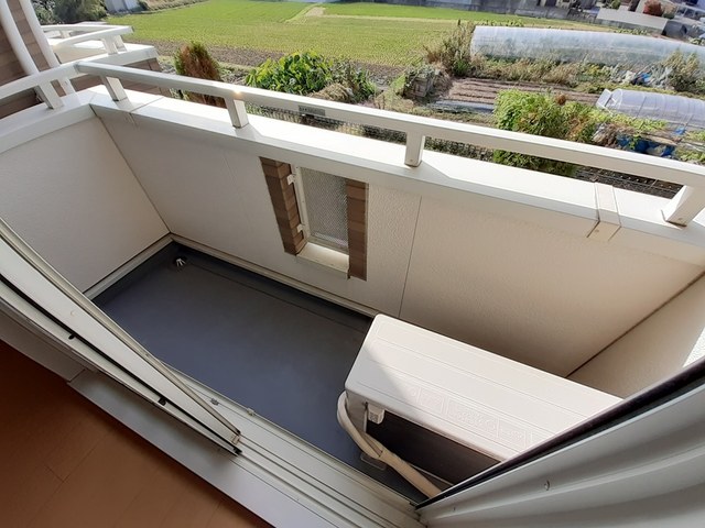 エレガンシア ベランダ