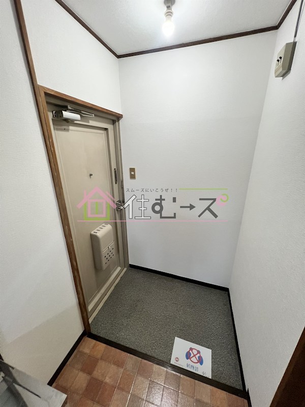 柚樹ハウス 玄関