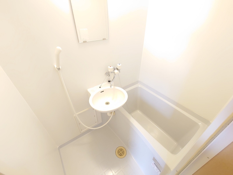 レオパレスアズール新大阪 風呂画像