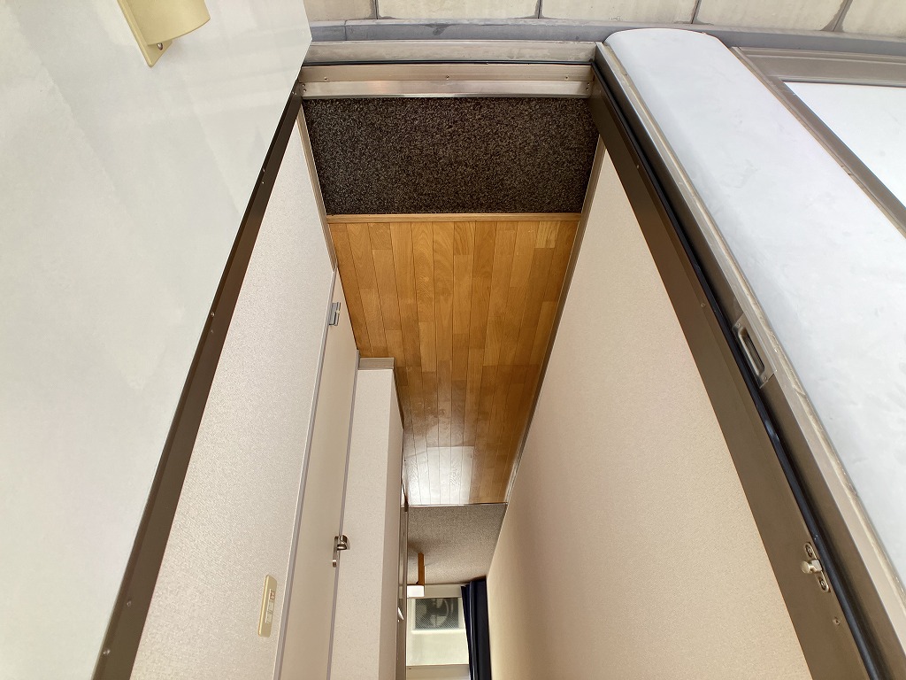 レオパレスメゾン・ド・エトワール 玄関