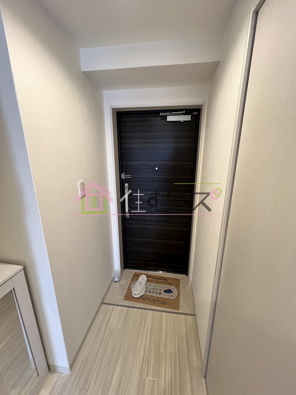 エストゥルースプラス大阪福島 玄関