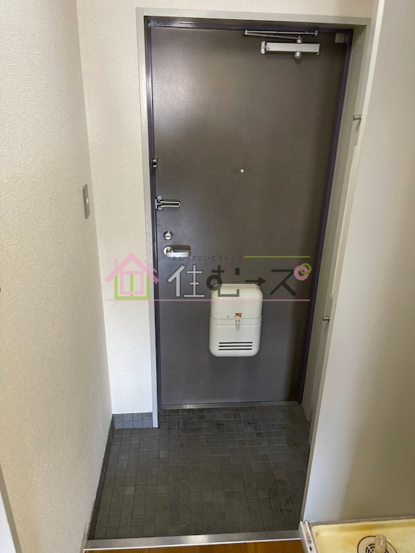 メゾン・ド・シャルジェ 玄関