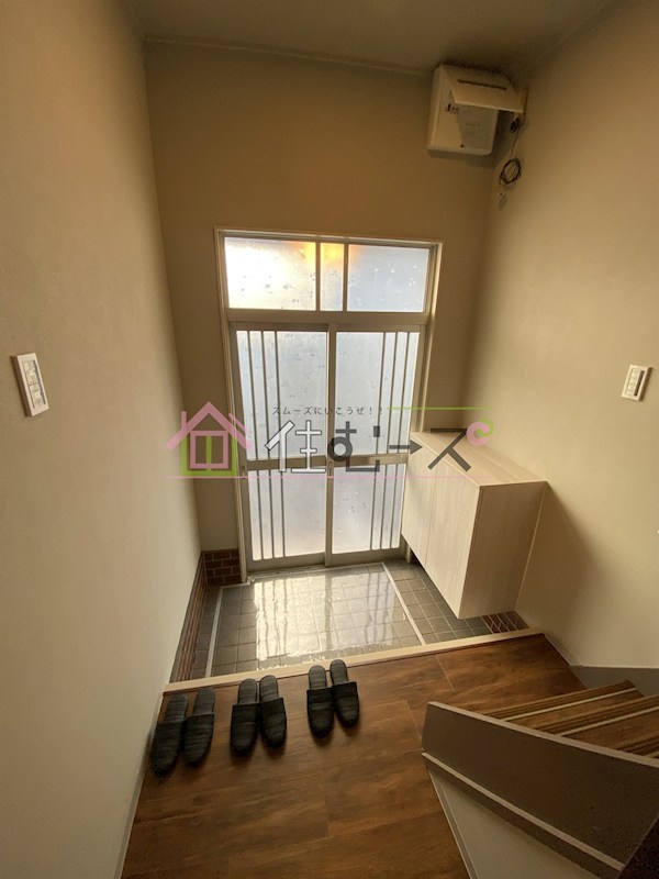 東成区大今里戸建て 玄関