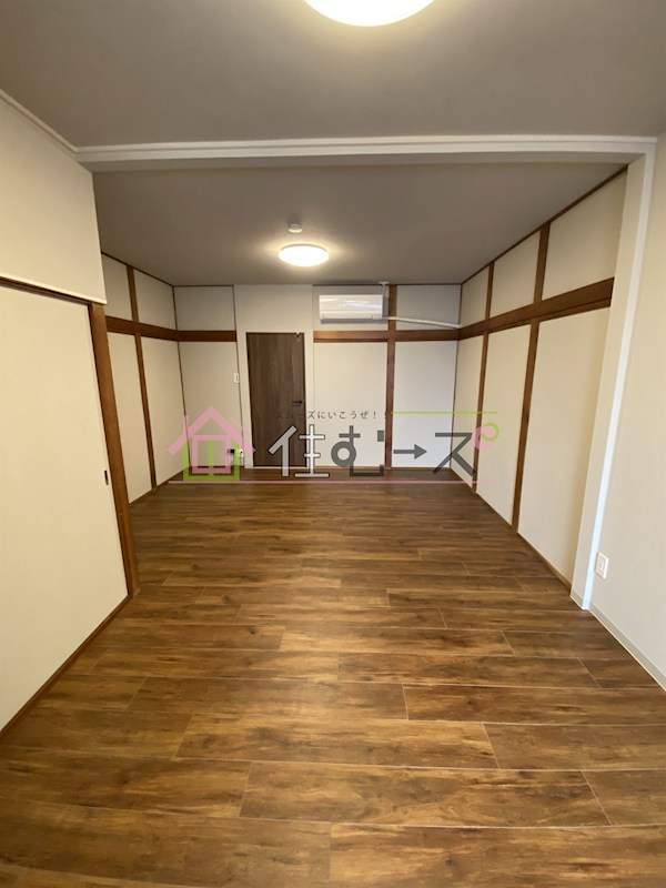 東成区大今里戸建て リビング