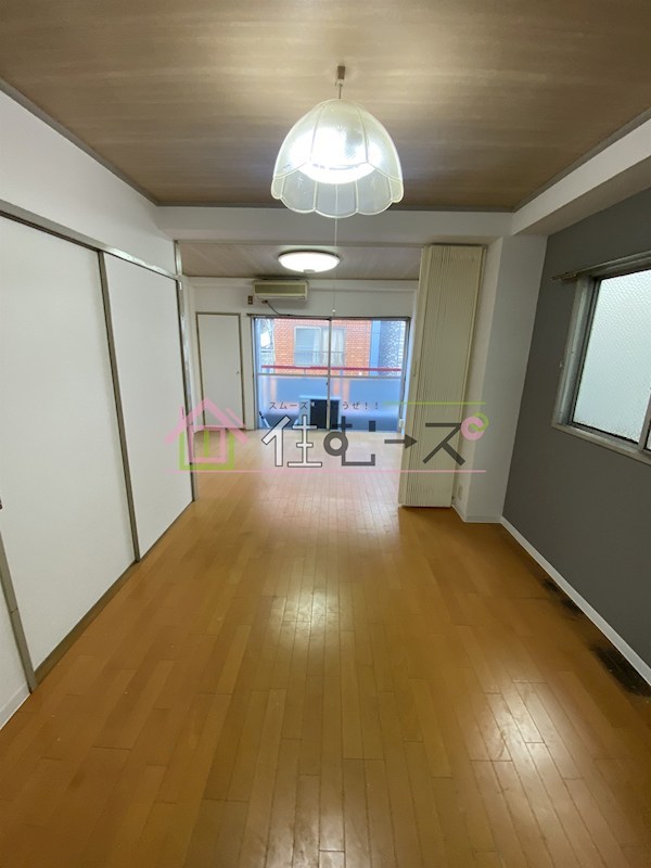 Y&amp;rsquo;ｓ今里駅前 リビング