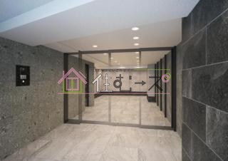 ファーストフィオーレ吹田レガーメ 玄関