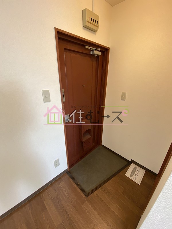 コーポウエスト神路 玄関