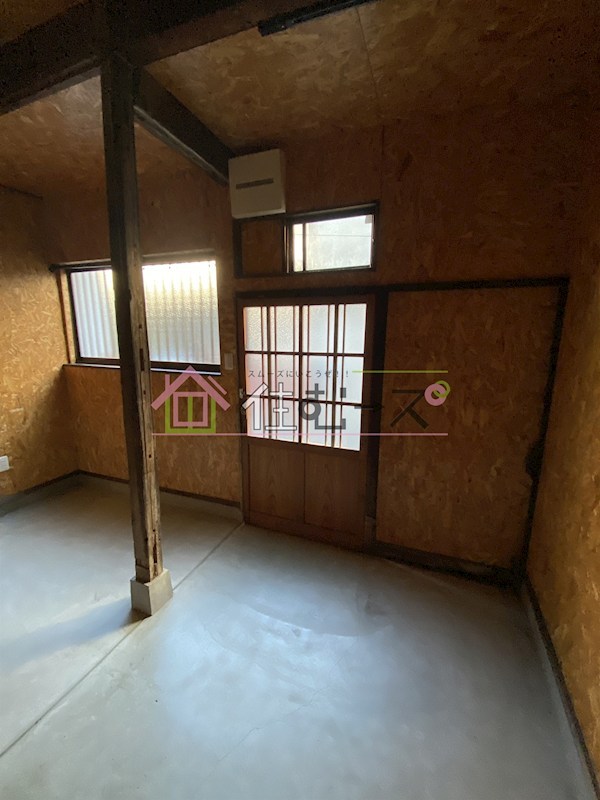 レトロバイカーハウス大今里 玄関