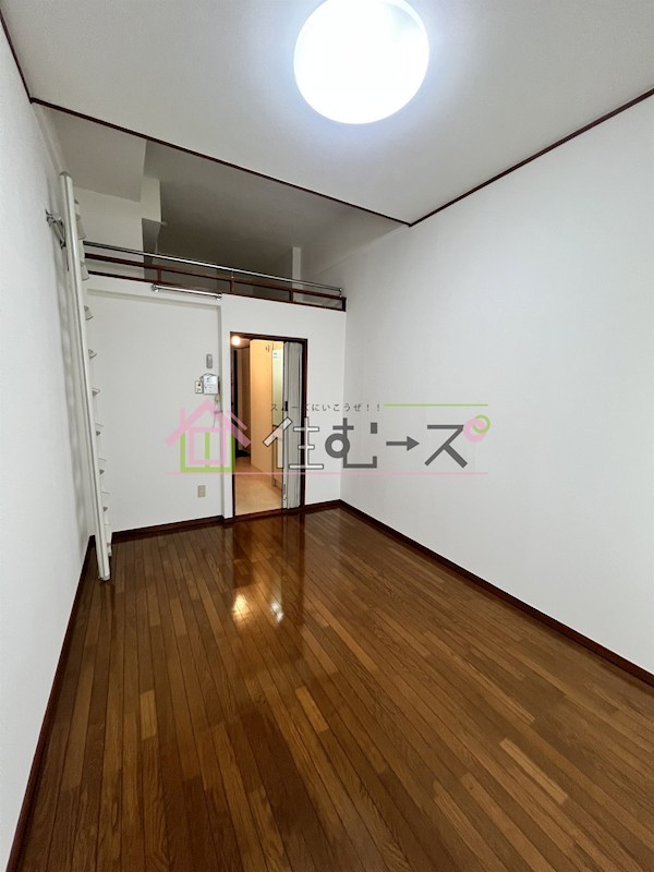 ボンジュールビル リビング