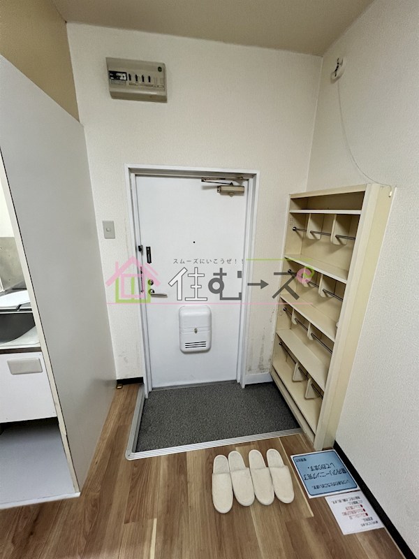 CT国際弁天町 玄関