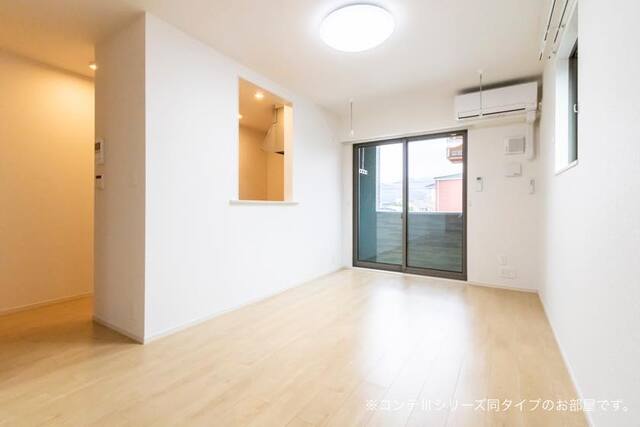 アネラ リビング